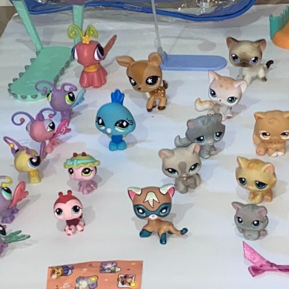Littlest Pet Shop LPS HUGE LOT of Dogs, Cats & ACCESSORIES ✿PETS✿Carrying Case + - Picture 6 of 11